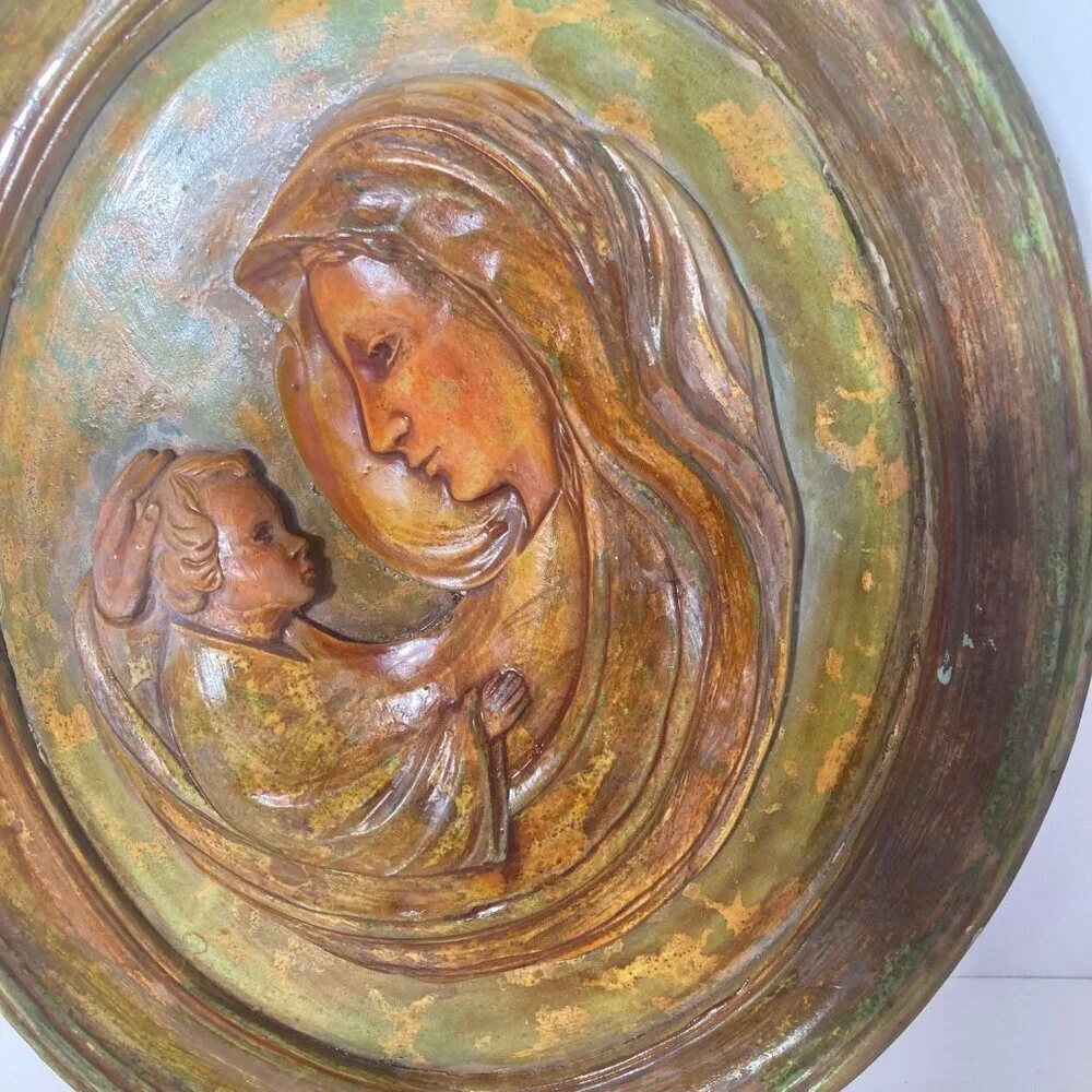 Vintage Madonna & Child Chalkware Oval Wall Picture Sculpture Gold 1981‎ 11 x 9